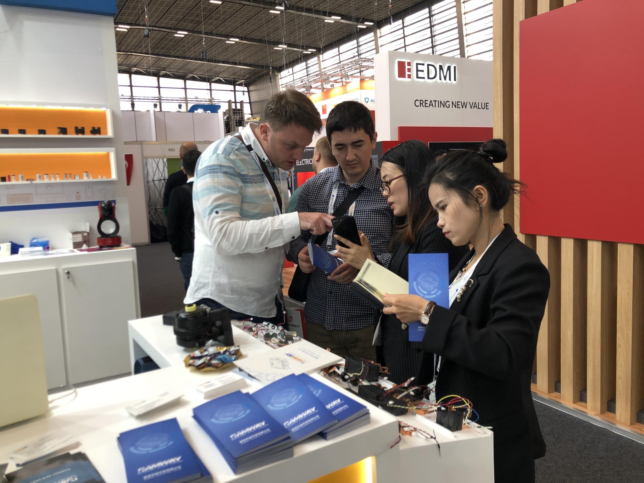 欧展图片3.jpg 欧展图片3.jpg